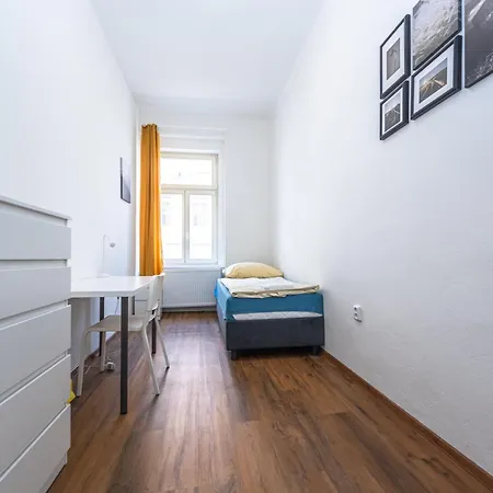 Pribyslavska Apartment